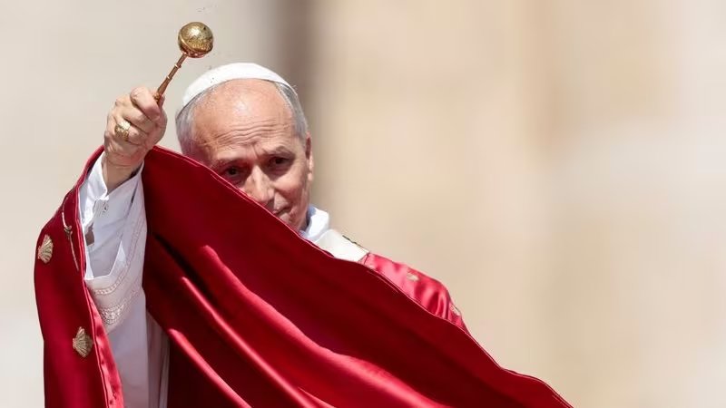 El pontífice estadounidense-peruano eligió el nombre León XIV en referencia a la tradición social de la Iglesia (REUTERS/Remo Casilli)