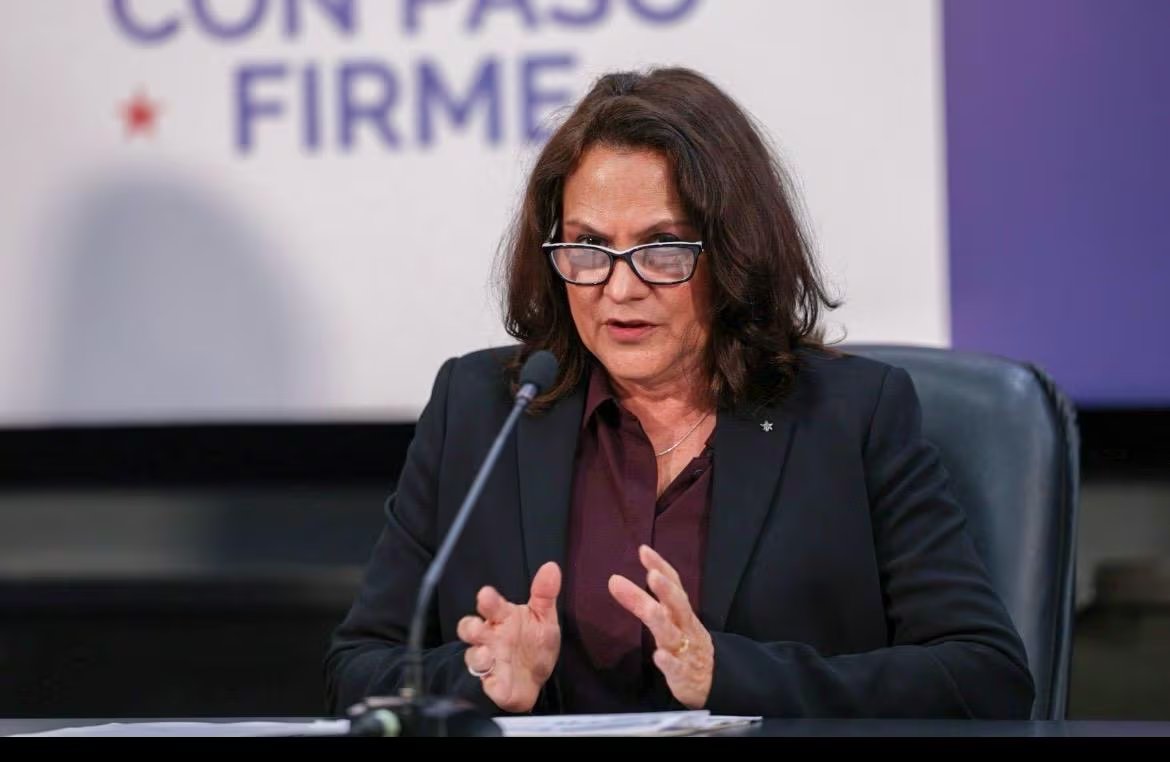 Ilya Espino de Marotta, administradora del Canal de Panamá, informó recientemente sobre la mejoría de las condiciones hídricas, que permitirá elevar a 33 los tránsitos diarios desde el 15 de octubre. Cortesía Presidencia