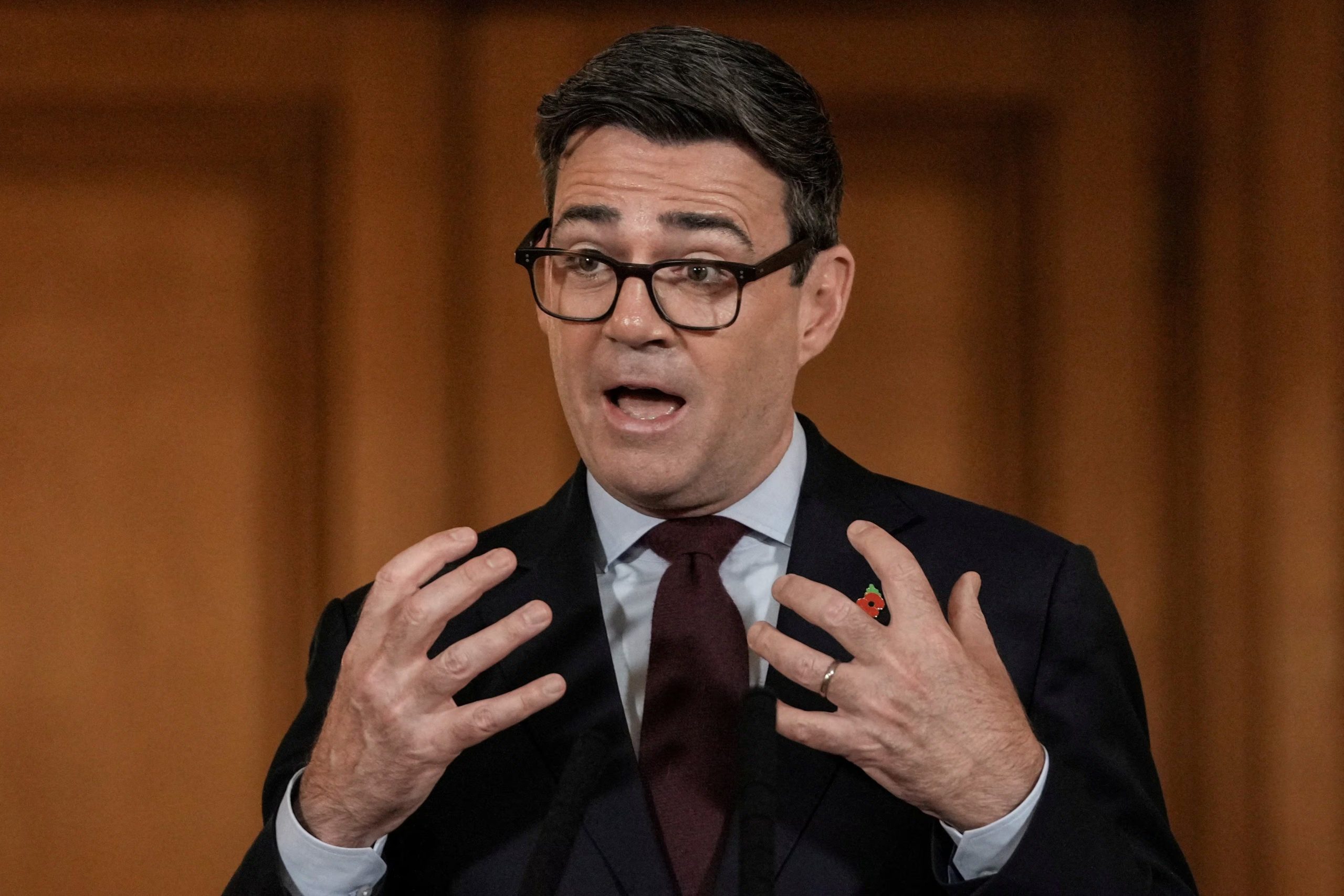 El primer ministro defendió el anuncio como una muestra de la política británica hacia Kiev (Reuters)