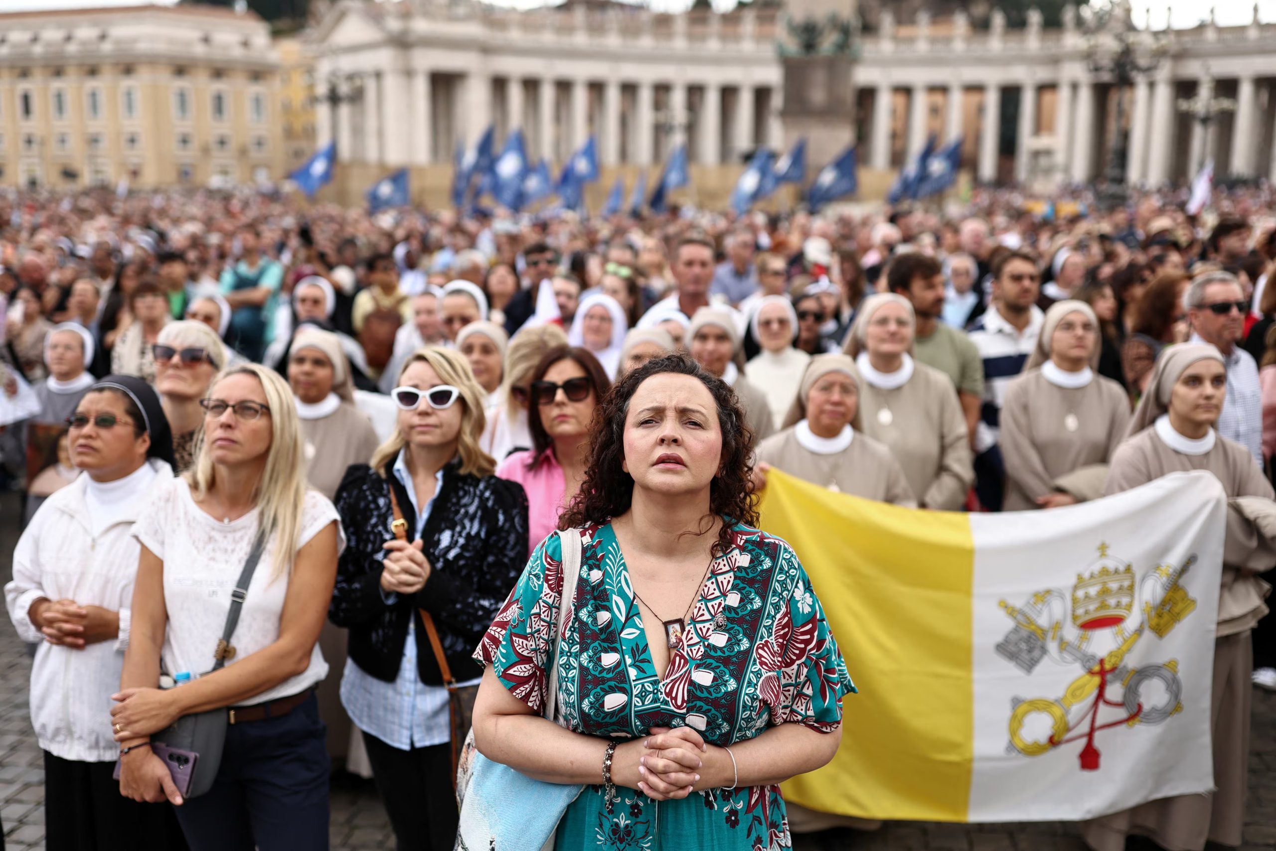 Miles de fieles se reunieron para acompañar al papa León XIV durante el rezo del Ángelus (REUTERS/Matteo Minnella)