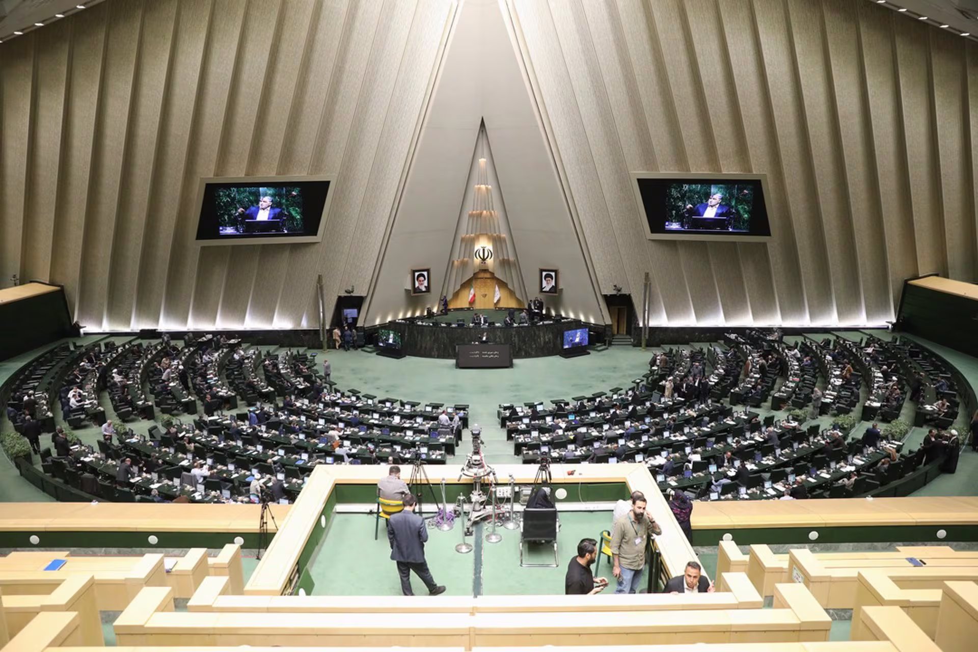 El Parlamento de Irán aprobó la designación de Mehrdad Ajlaqi como ministro de Defensa con 237 votos a favor. (EUROPA PRESS/ARCHIVO)