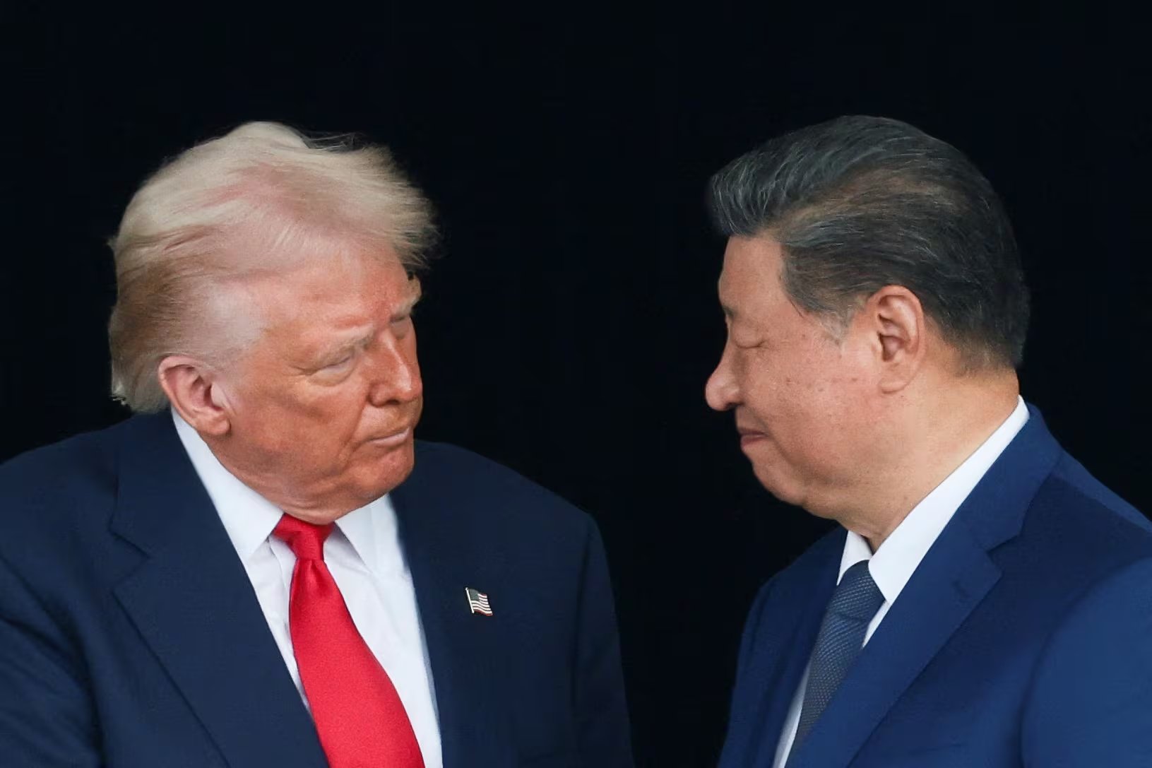 Donald Trump y Xi Jinping durante su encuentro oficial en Corea del Sur 