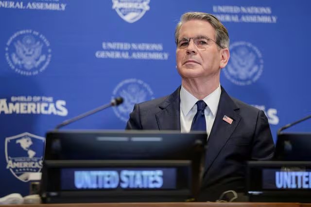 El secretario del Tesoro Scott Bessent proyectó una reducción de la deuda mediante el impulso de la inteligencia artificial. (REUTERS/Kylie Cooper/File Photo)
