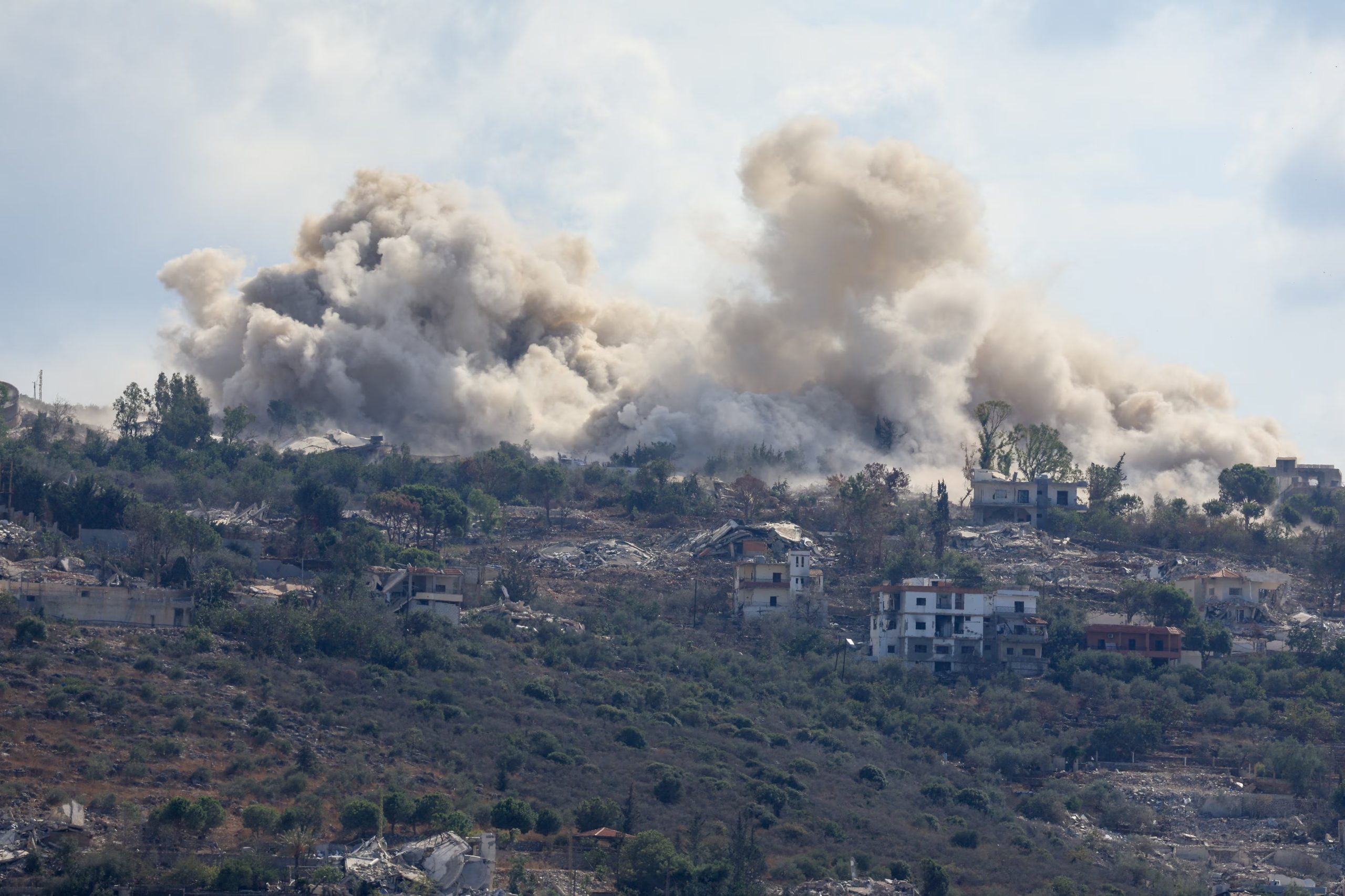 srael también mantiene presencia militar en zonas del sur del Líbano, donde el conflicto con Hezbollah comenzó después de que el grupo lanzara ataques contra Israel en apoyo de Hamás (REUTERS)