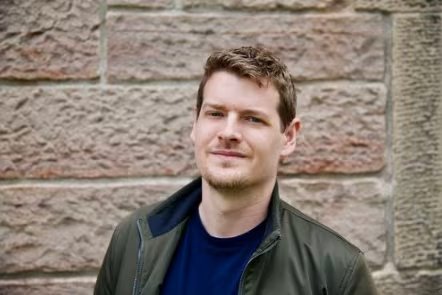 El escritor Nicholas Binge vendió su relato inédito Understudy a Netflix por un millón de dólares para su adaptación a serie