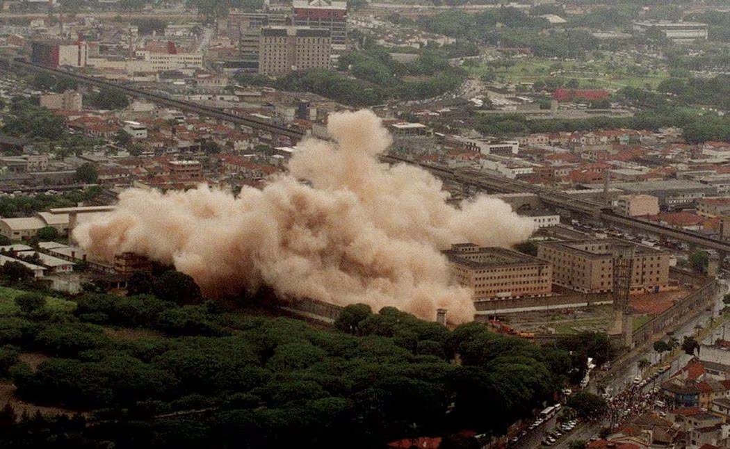 El complejo penal de Carandiru fue demolido el 9 de diciembre de 2002