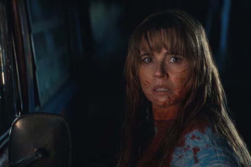 La actriz Linda Cardellini en 'Crystal Lake' (HBO Max)