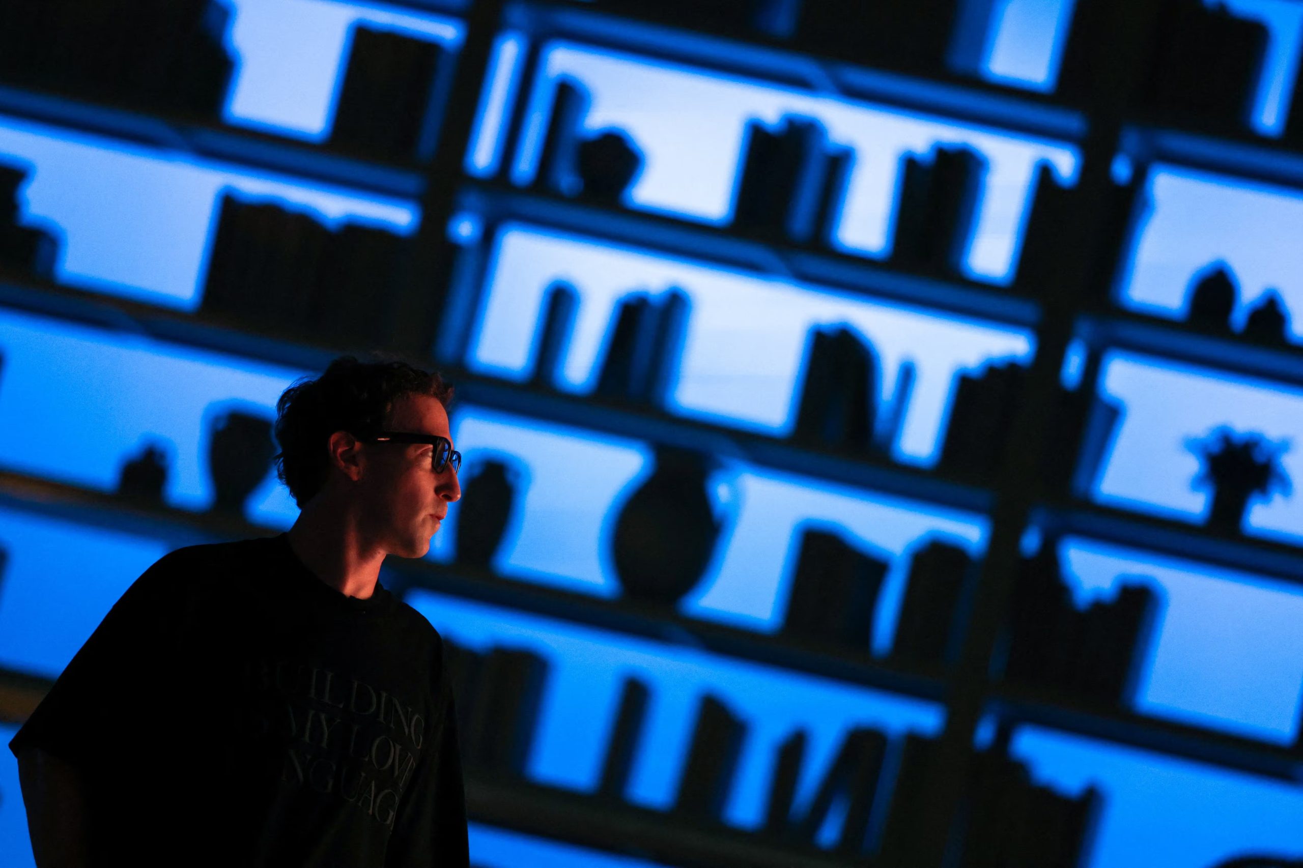 Meta afirma haber alcanzado a sus principales competidores en el desarrollo de inteligencia artificial. 
REUTERS/Carlos Barria