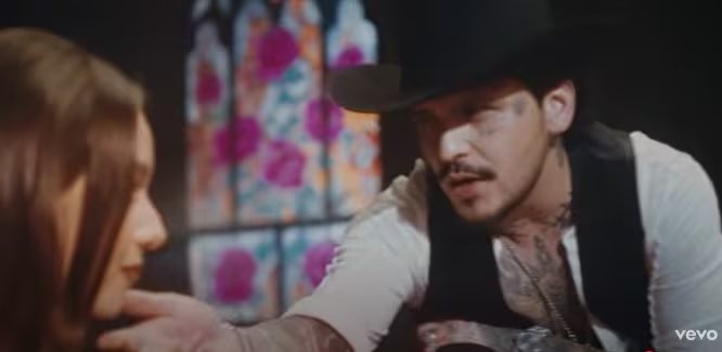 A esos reconocimientos se suma el Grammy Latino a Mejor Canción Regional Mexicana obtenido en 2019 con “No Te Contaron Mal” y en 2021 con “Aquí Abajo”. (Captura de pantalla YouTube)