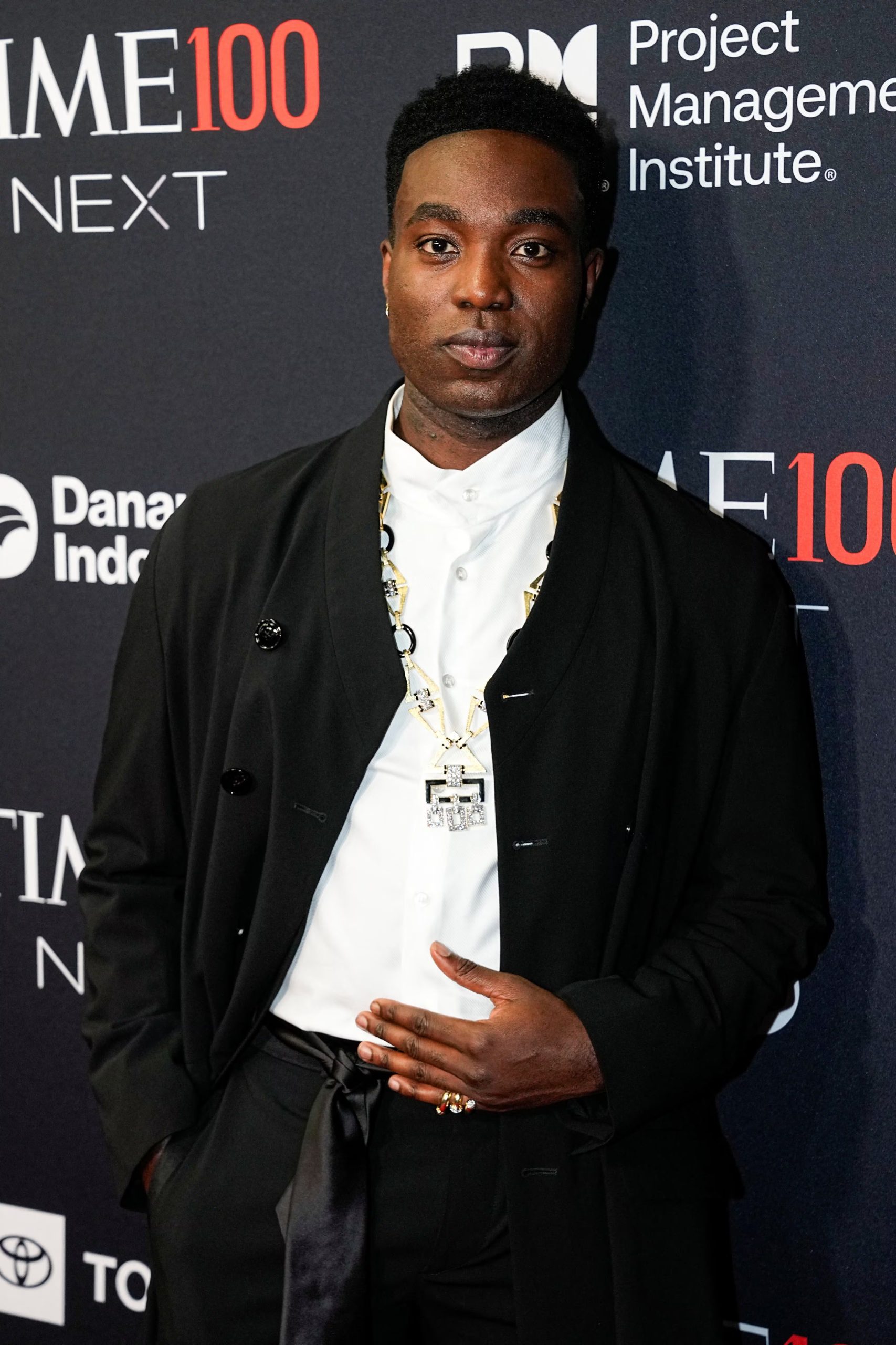 Paapa Essiedu recibió varios mensajes racistas tras darse a conocer su incorporación a la serie. (REUTERS/Eduardo Munoz)