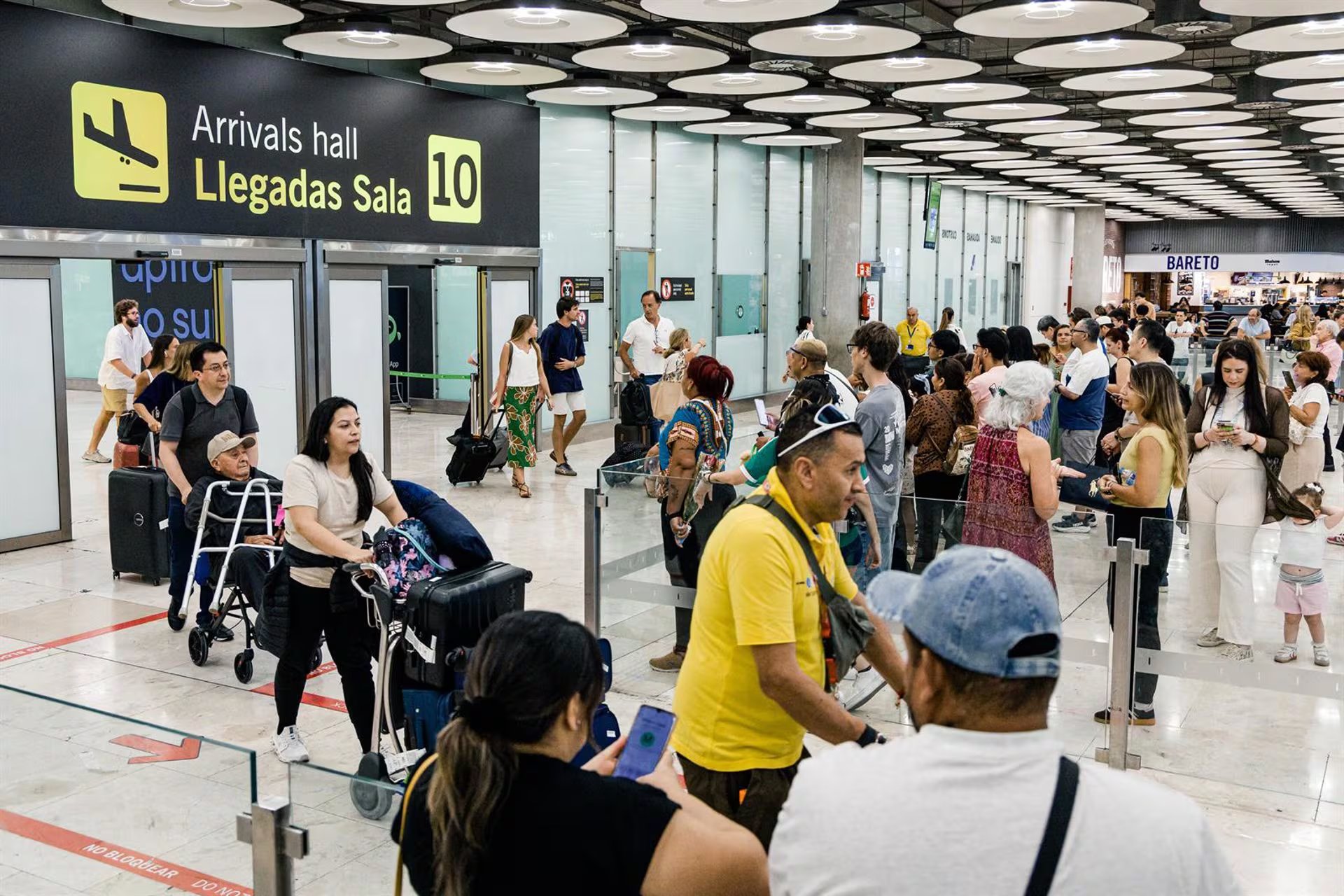 Aeropuerto de Barajas. (Carlos Luján/Europa Press)
