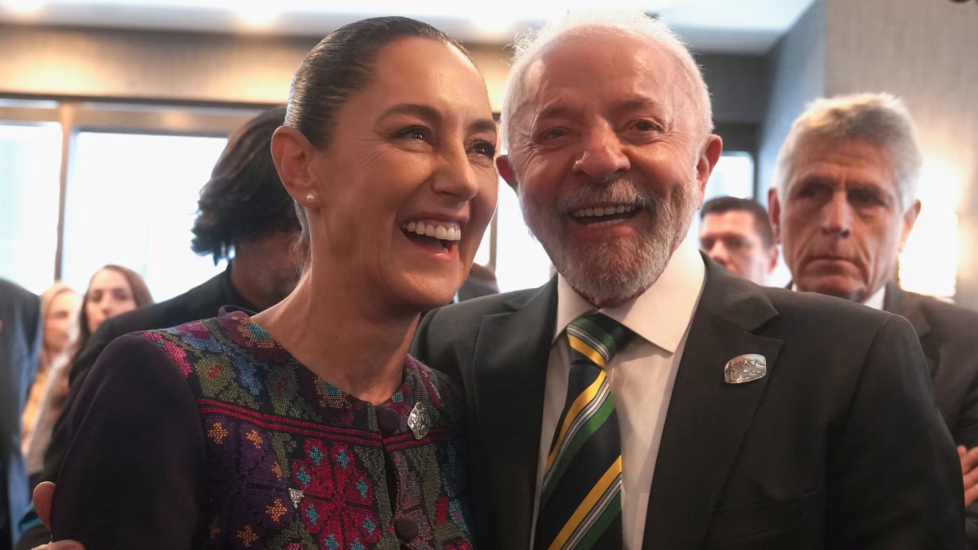 La victoria del mandatario brasileño con 51.78% de los votos consolida un bloque de izquierda en las dos economías más grandes de la región, en un ciclo electoral que había favorecido consecutivamente a candidatos conservadores (Presidencia)