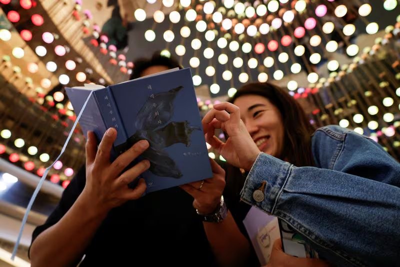 La actualización de Page Match permitirá pasar de un libro impreso o digital a su versión en audio sin perder el punto de lectura. REUTERS/Kim Soo-hyeon
