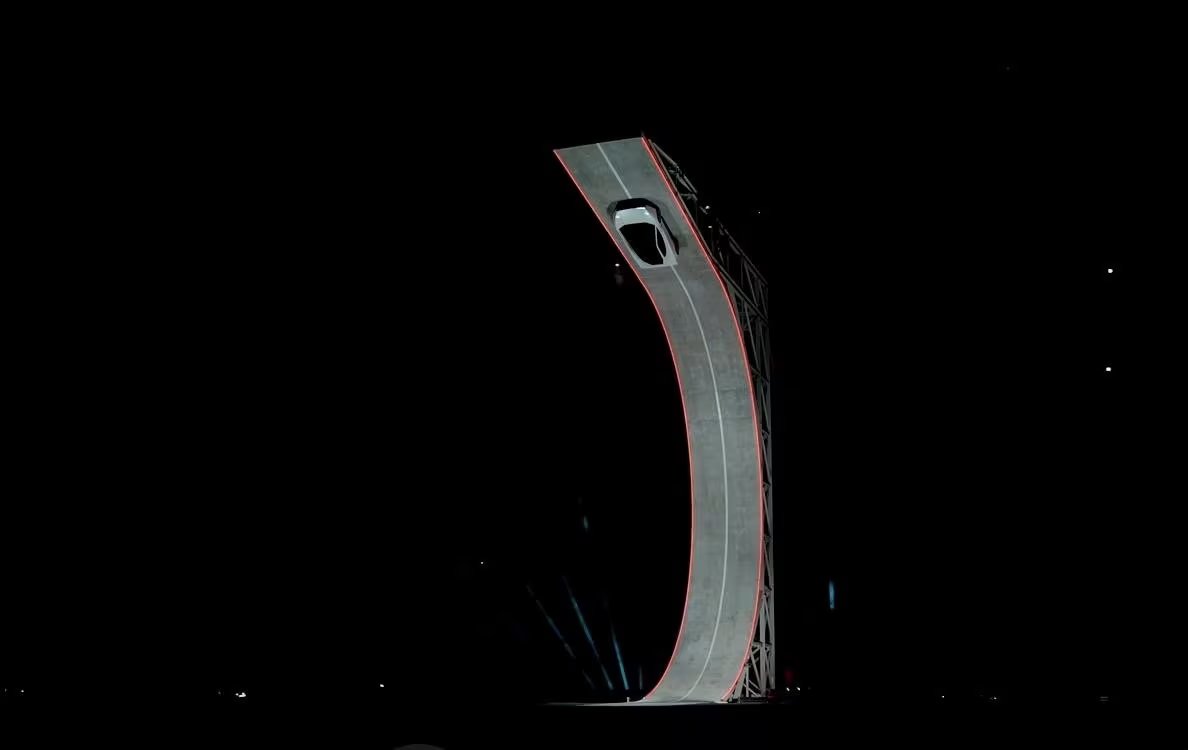 Tesla presentó el Roadster deportivo eléctrico de próxima generación con propulsores de SpaceX (Tesla/Material facilitado vía REUTERS)