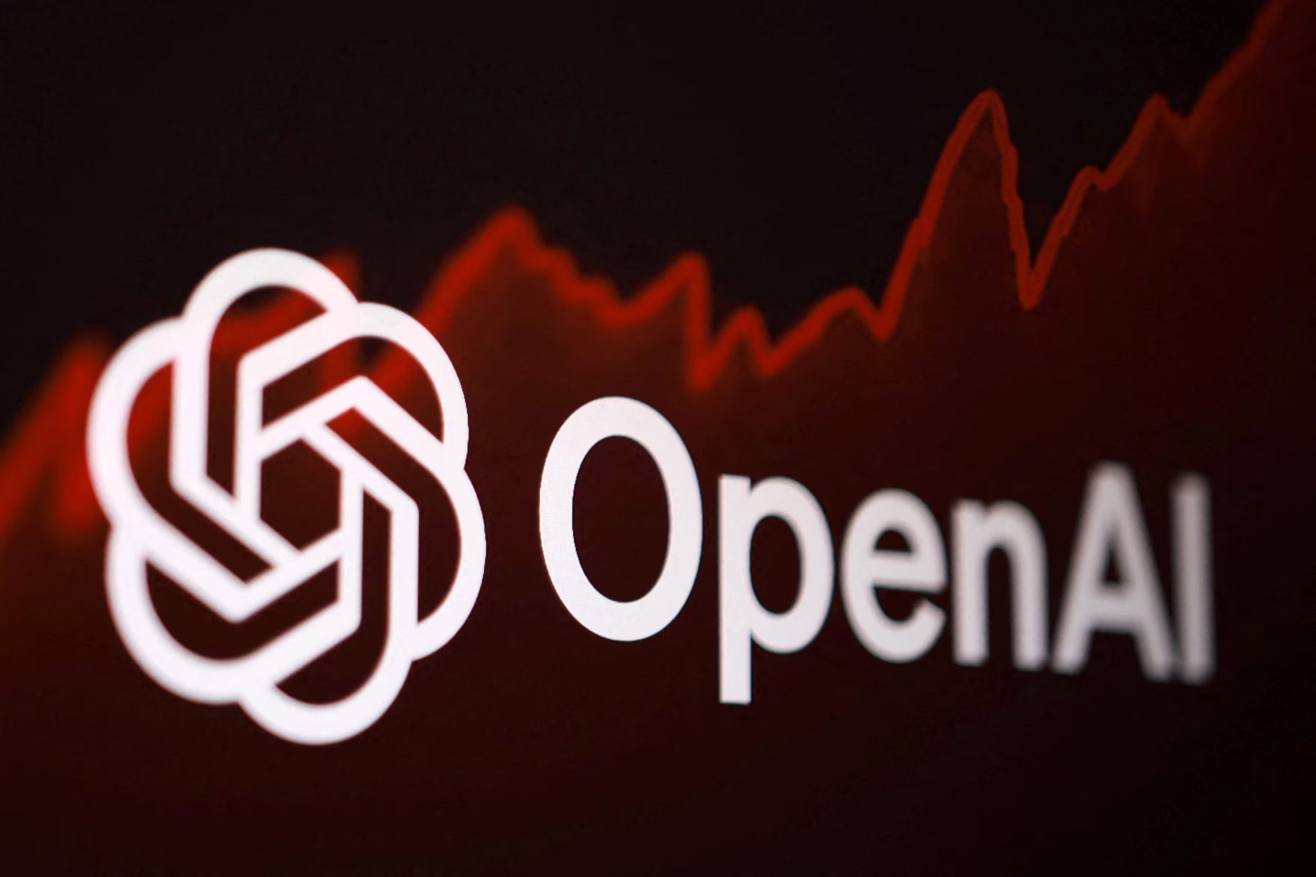 OpenAI despidió a tres investigadores de seguridad por el presunto uso indebido de información confidencial. (REUTERS/Dado Ruvic/Illustration)